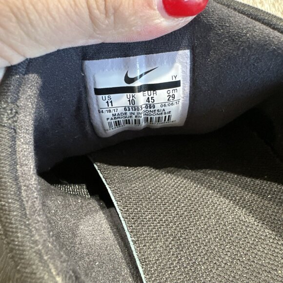 Nike SB Stefan Janoski Max Men's 11 Triple Black Athletic Sneakers 631303-099 - Picture 9 of 10